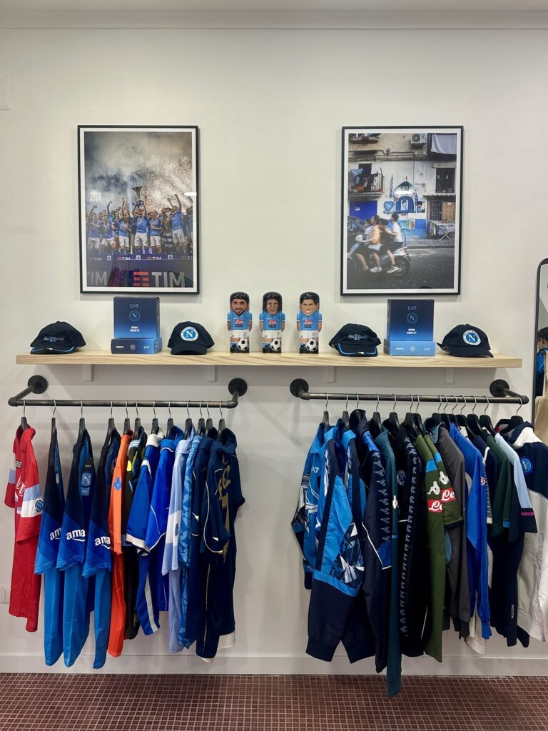 vintage ssc napoli voetbalshirts collectie in winkel